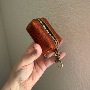 Portland Leather goods sienna dopp keychain